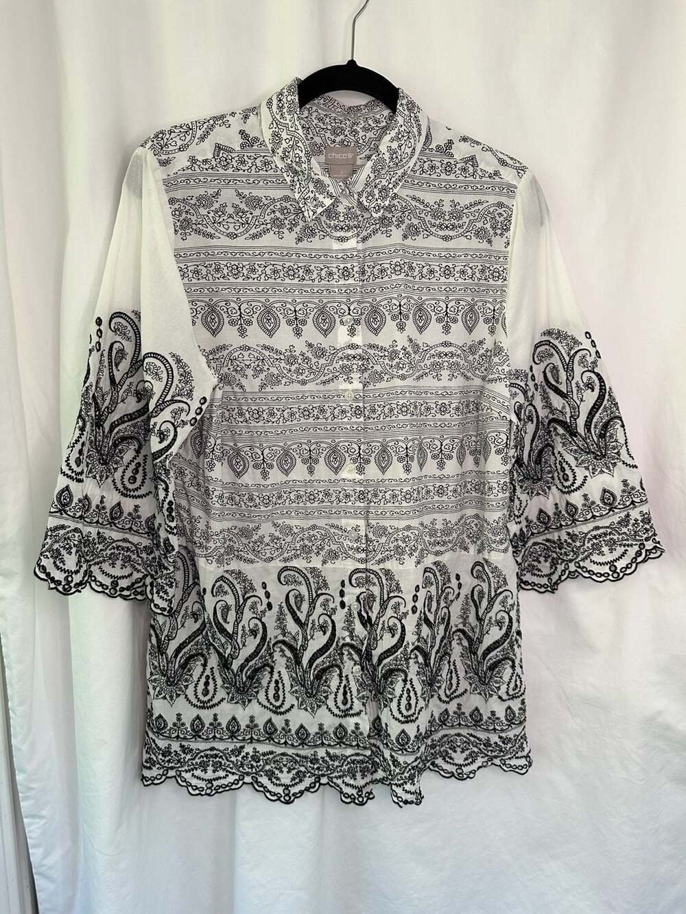 Chico's Women's Button Down Paisley Embroidered Blouse Size 2 (12/14)